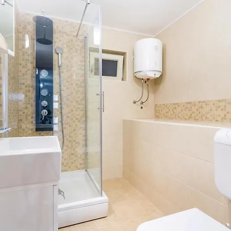 1 Bedroom Amazing In Lejlighed *