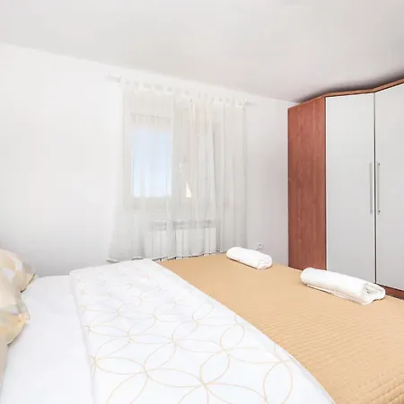 Apartmán 1 Bedroom Amazing In *