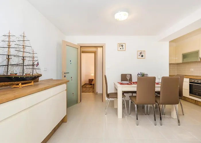 1 Bedroom Amazing In Apartamento *