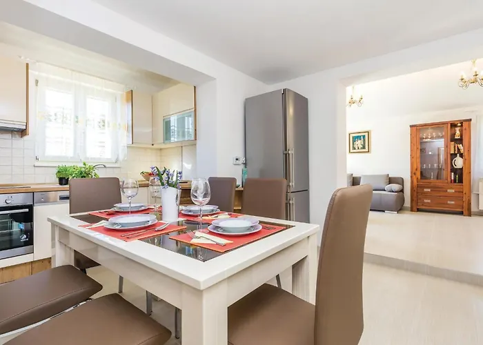 1 Bedroom Amazing In Apartamento Matulji