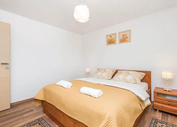 1 Bedroom Amazing In Apartamento